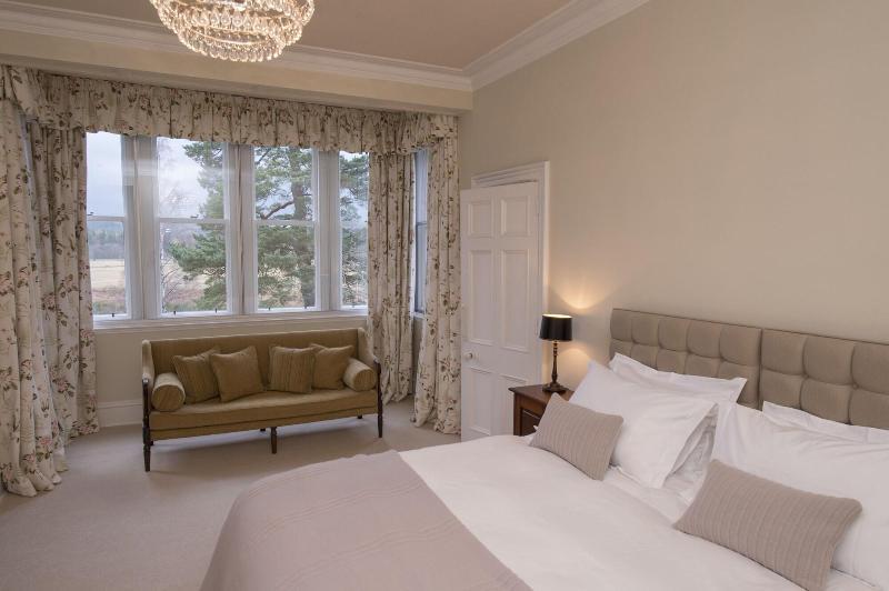 Bed and Breakfast Lys-Na-Greyne Aboyne Esterno foto